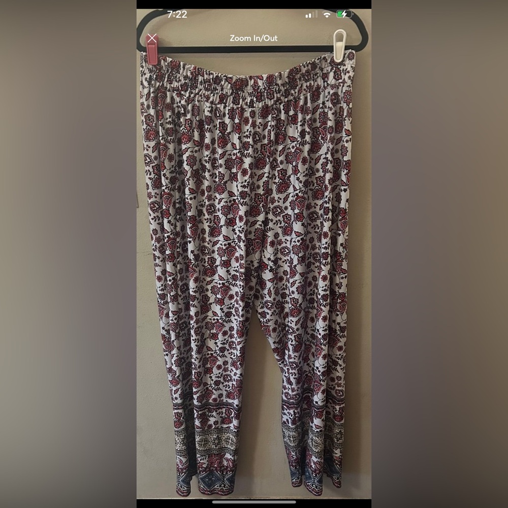 Wide legged printed pants side 2x